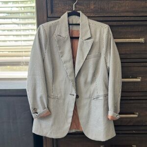 Elegant Black and White Houndstooth Blazer